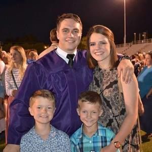 Meet your Posher, Dinah